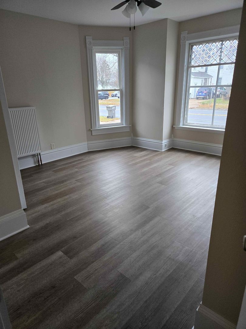 Eau Claire Apartment: 709 Main Street