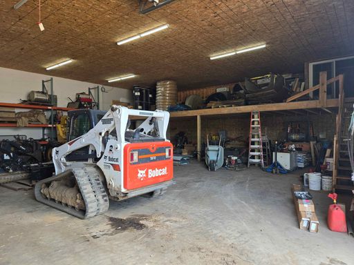 $1100 | 50' x 50' Storage Unit C36| 8720 141st St | Available 5/01/2026 – photo 1