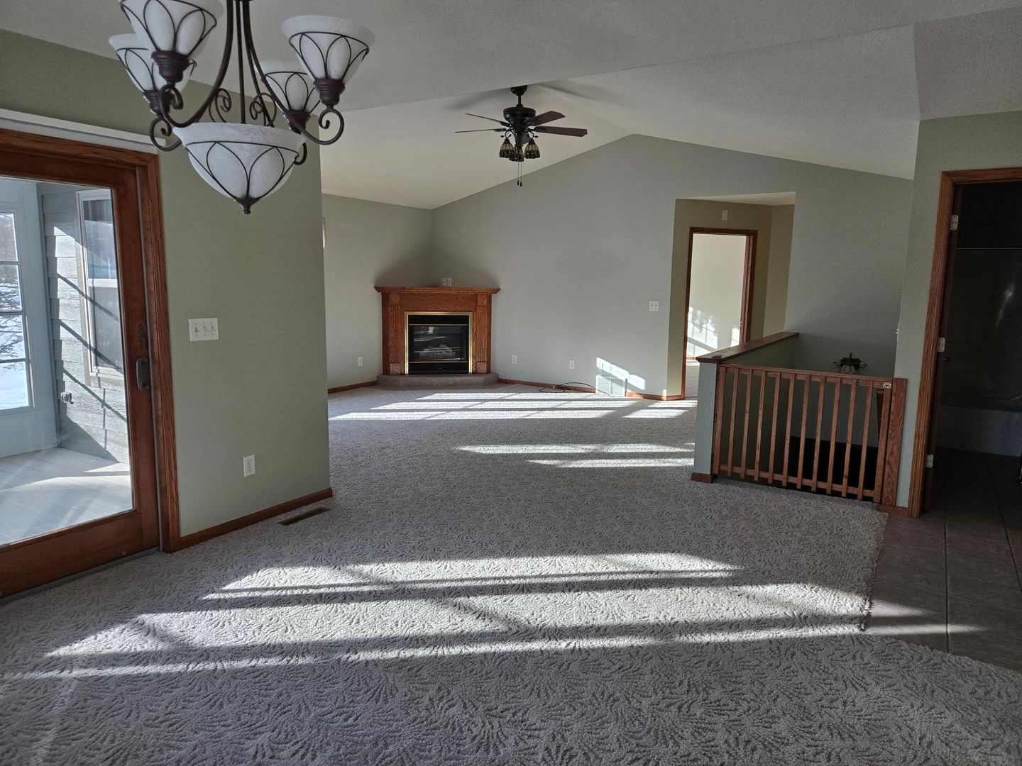 Bloomer Apartment: 208 E 13th Ave