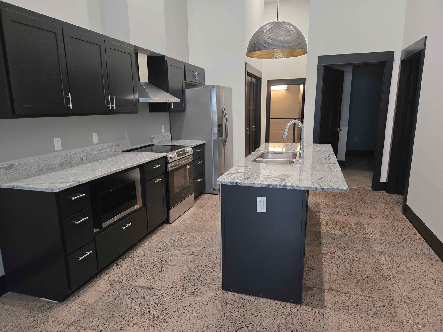 Bloomer Apartment: 1319 Oak St