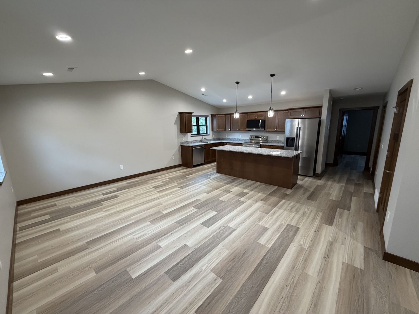 Altoona Apartment: 419 2nd St E