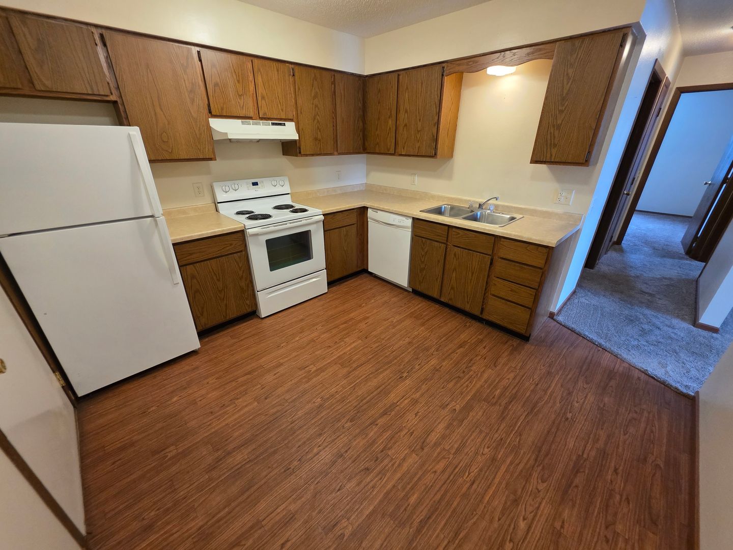 Eau Claire Apartment: 1832 6th Street