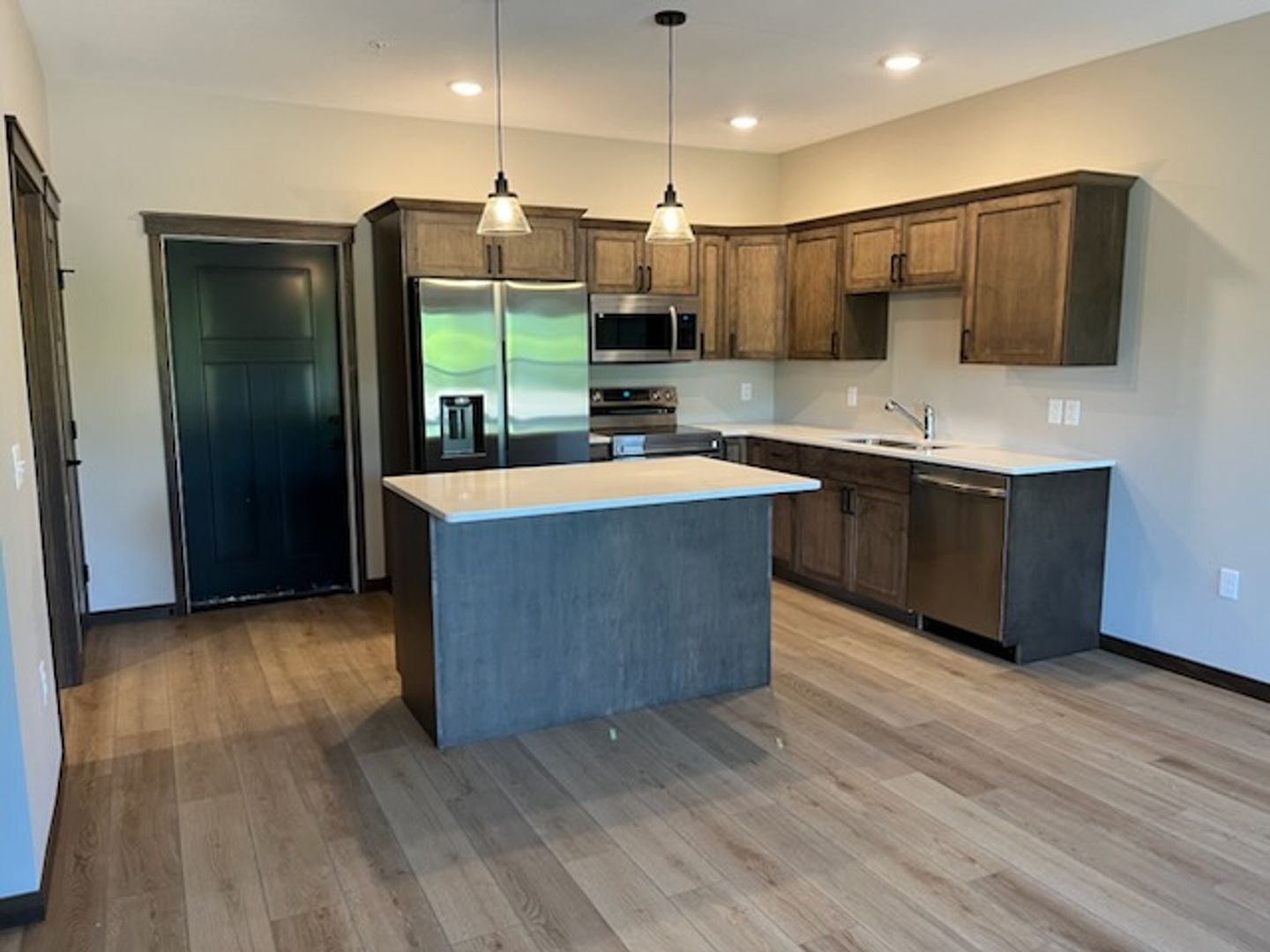 Chippewa Falls Apartment: 520 1st Ave