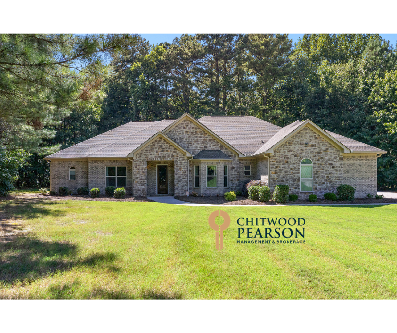 Fayetteville House: 135 Trustin Lake Drive