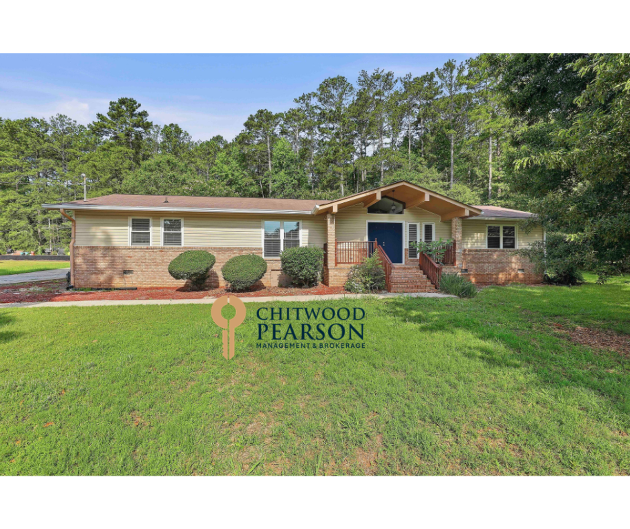 Fayetteville House: 230 New Oak Ridge Trail