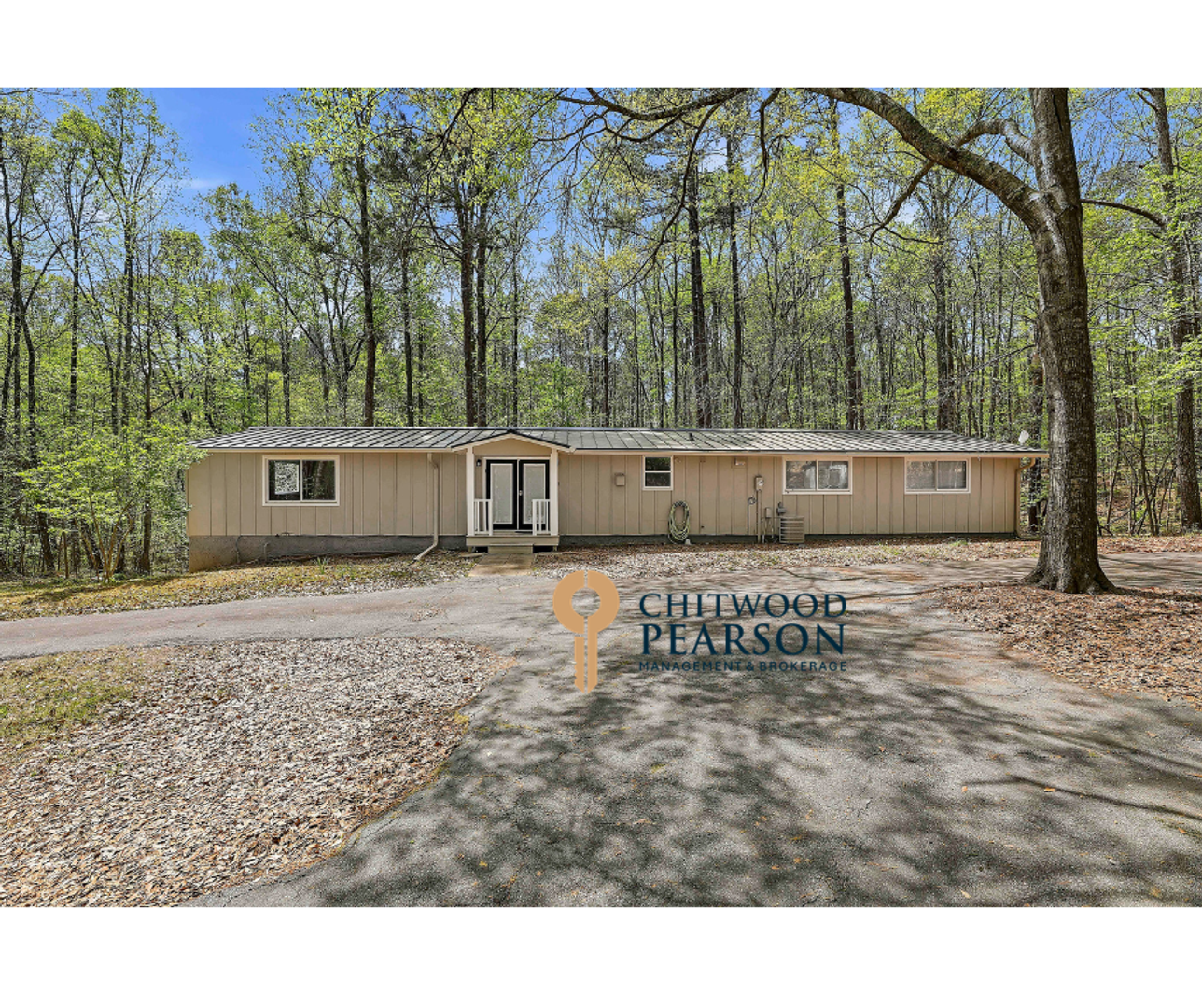 Fayetteville House: 435 Sherwood Road