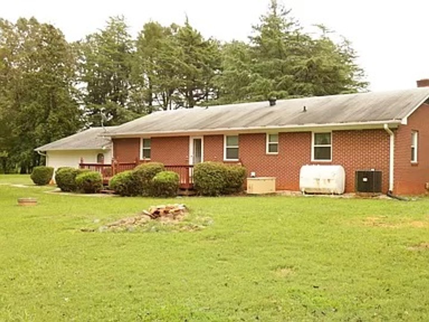 Winston-Salem House: 5635 Sandhill Drive