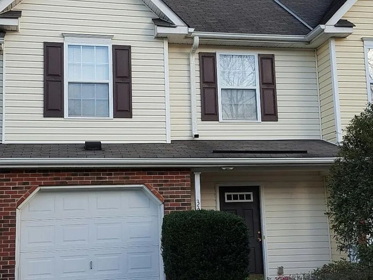 Winston Salem House: 33 Scott Hollow Drive