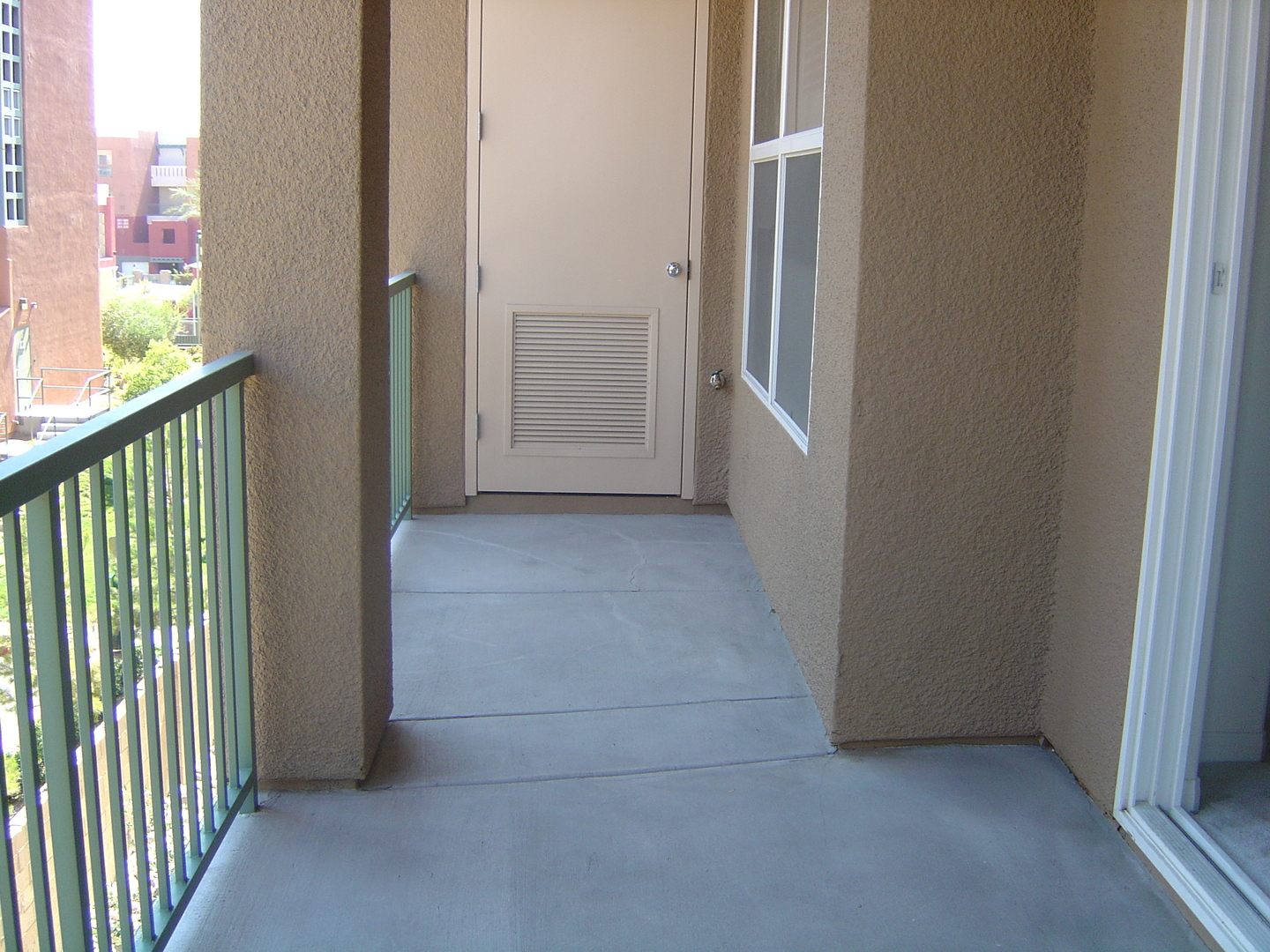 Las Vegas House: 50 E Serene Ave #204