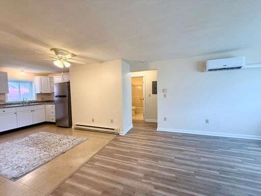 Two-Bedroom, Duplex unit Available Immediately. – photo 1