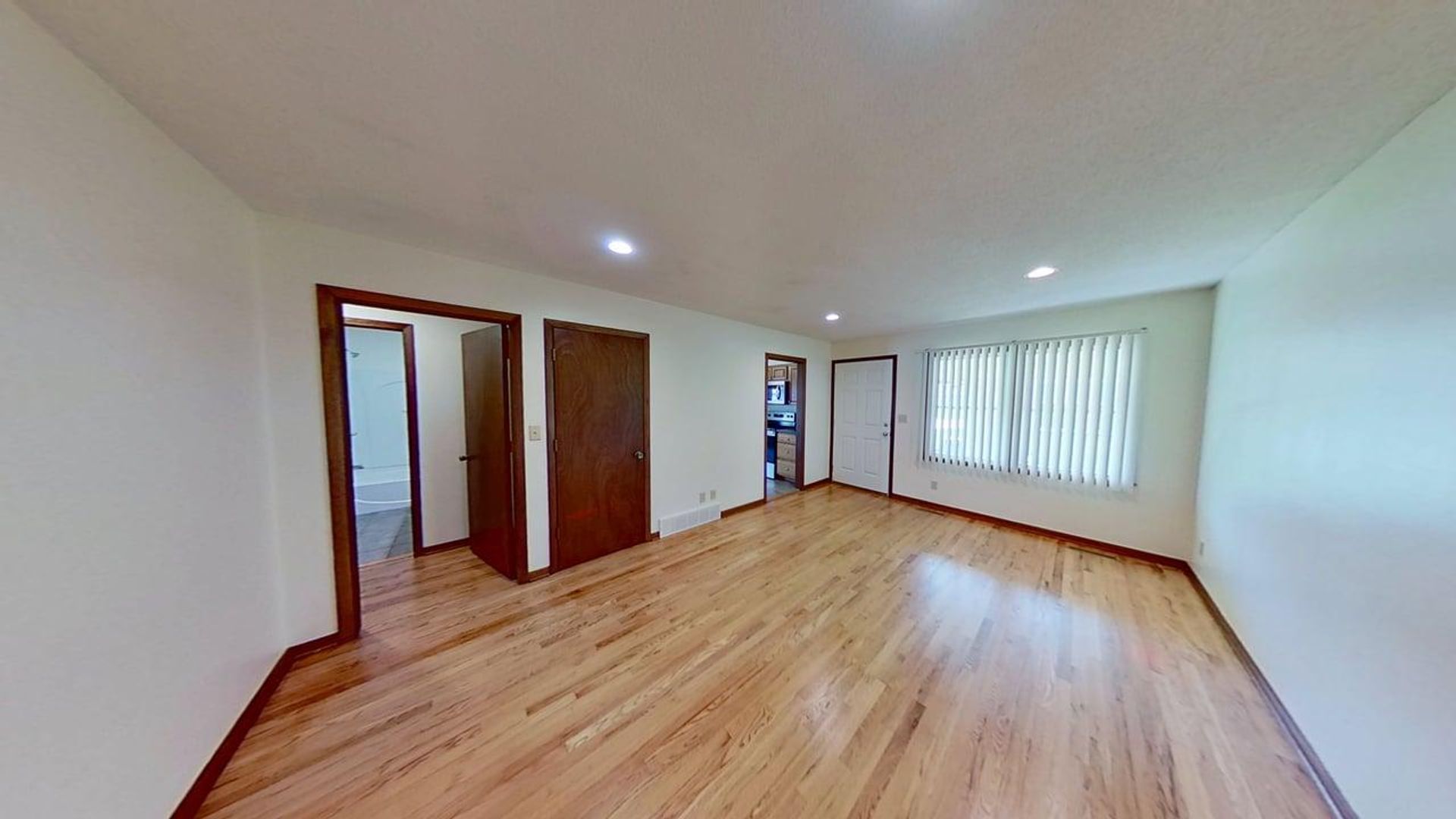 Ames Multiplex: 2718 Luther Dr