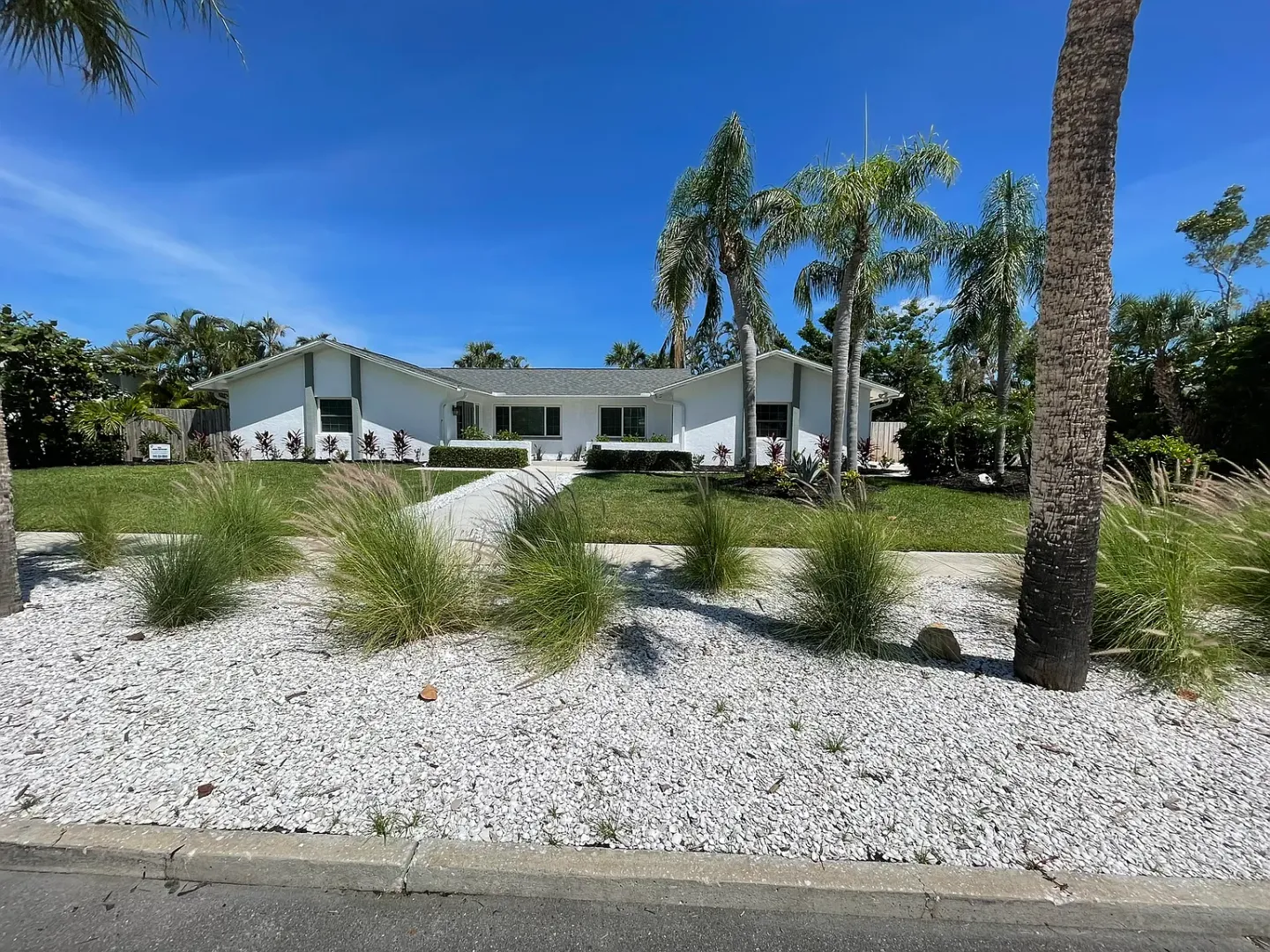 Longboat Key House: 691 Russell Street