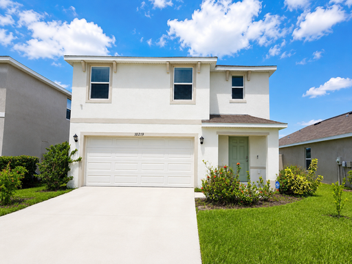 Spacious 5-Bedroom Bella Lago Home with Loft, Fenced Yard & Resort-Style Amenities