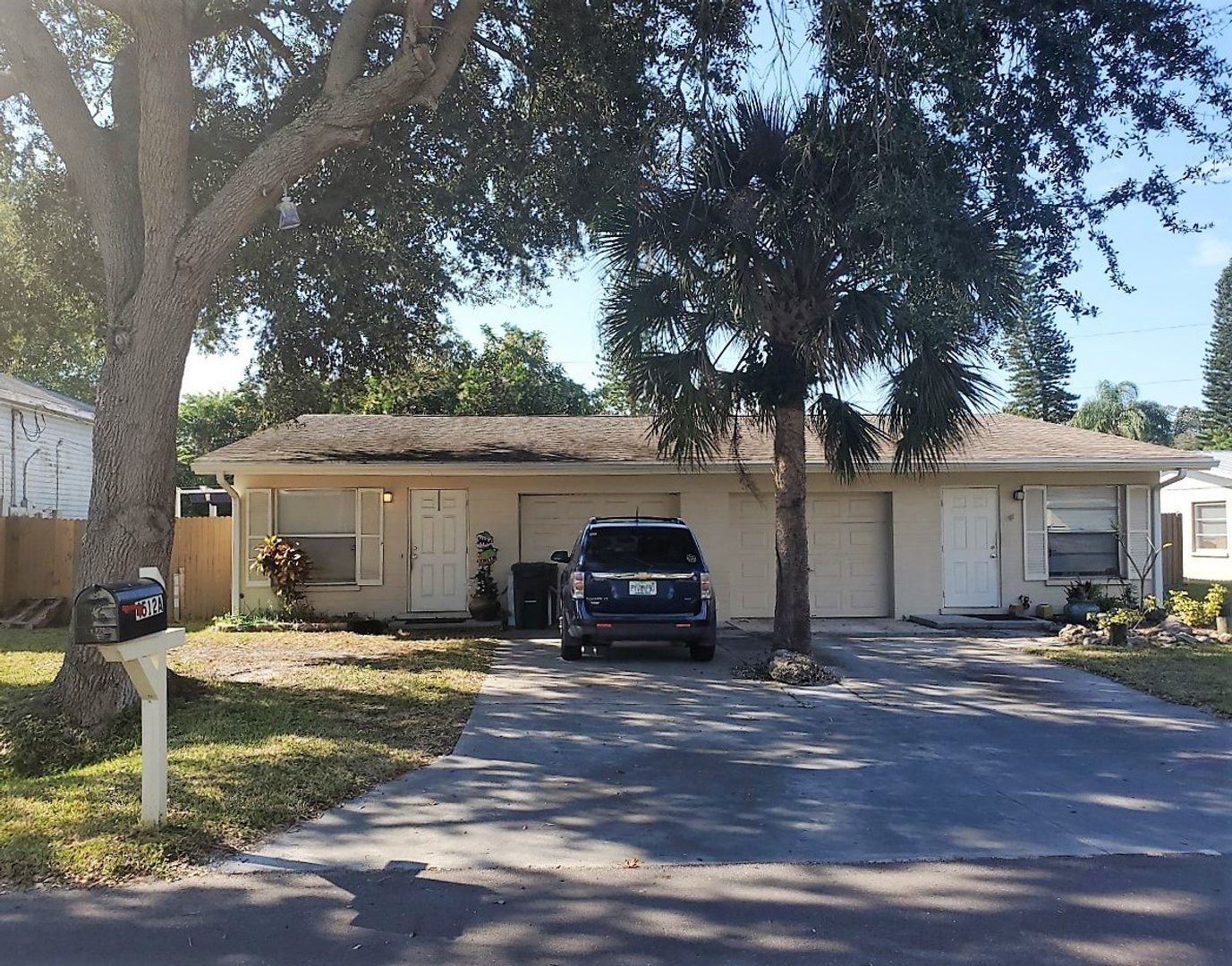 Bradenton Apartment: 4512 86th St Court