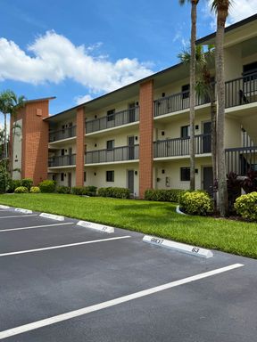 16150 Bay Pointe Blvd, Unit 107 – photo 1