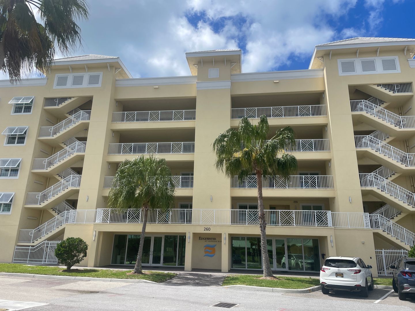 Osprey Condo: 260 Hidden Bay Dr