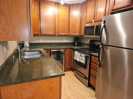 Furnished Condo Available – photo 1