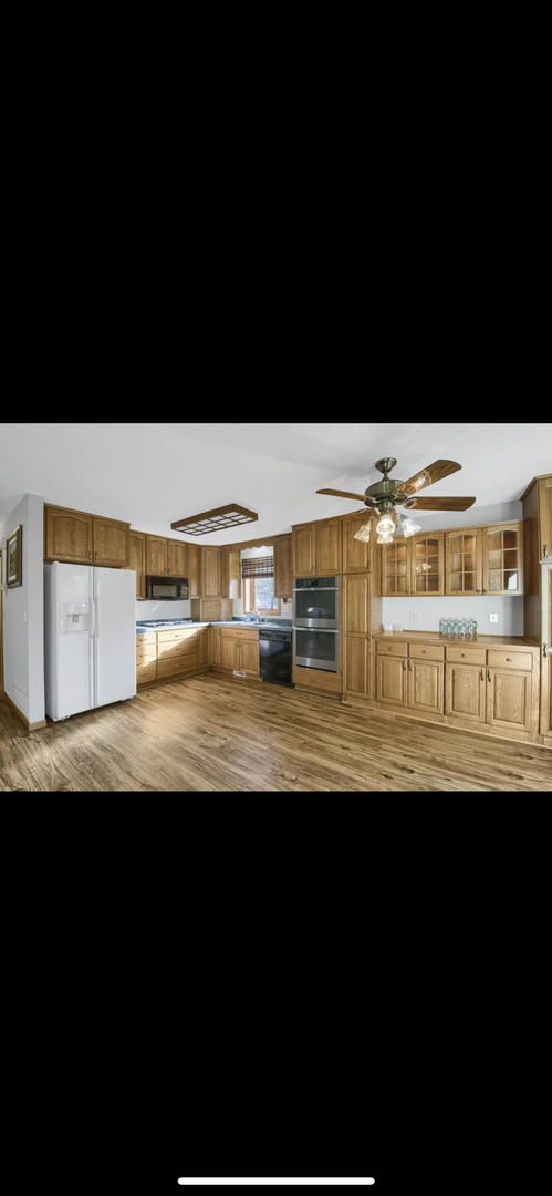 Plymouth House: 14115 36th Ave N