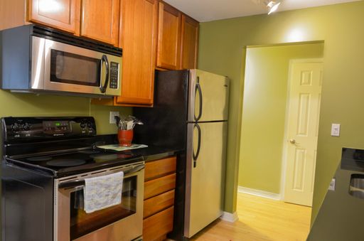 Linden Hills Condo for Rent – photo 1