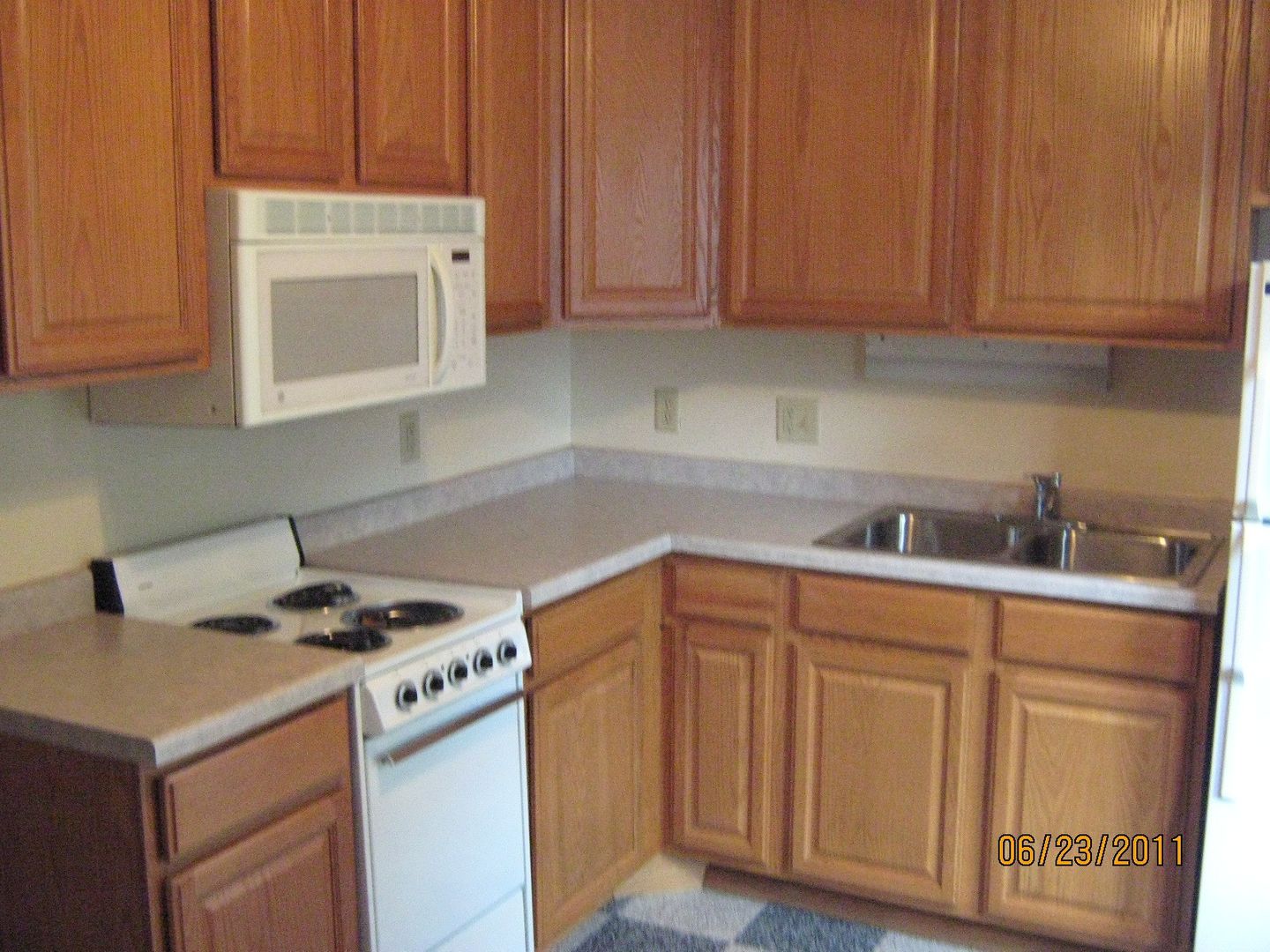 Madison Apartment: 212-214 N. Blount St.