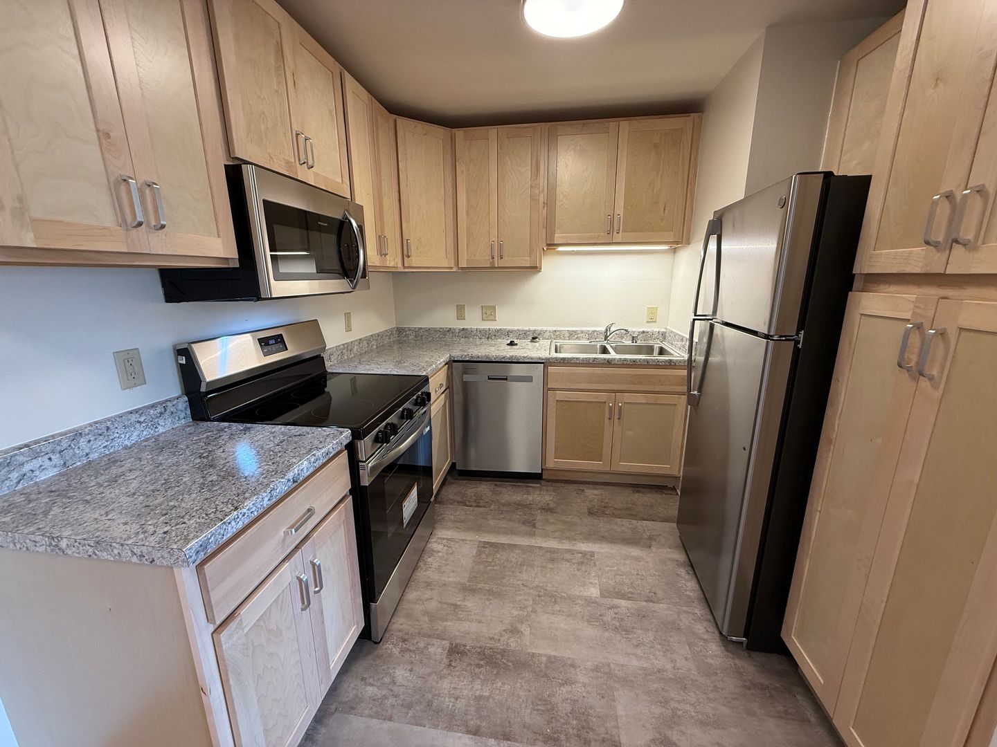 Madison Apartment: Parkview Apartments