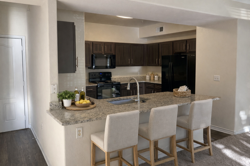 Two Bedroom with Two Bathrooms - (B1 Windsor) – photo 1