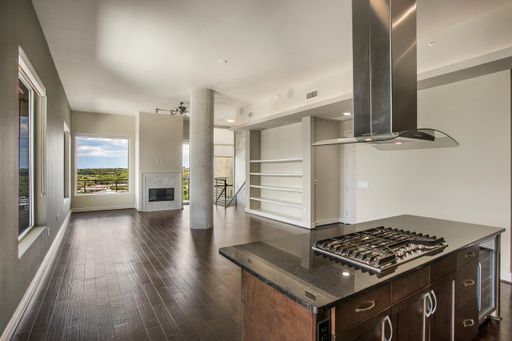 214 Barton Springs Rd, Unit 1910 – photo 1