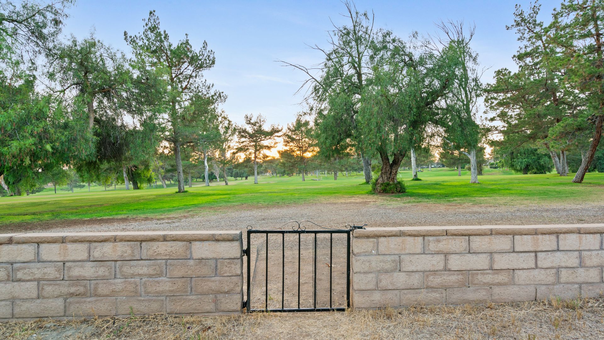 Jurupa Valley House: 6251 Avenue Juan Diaz