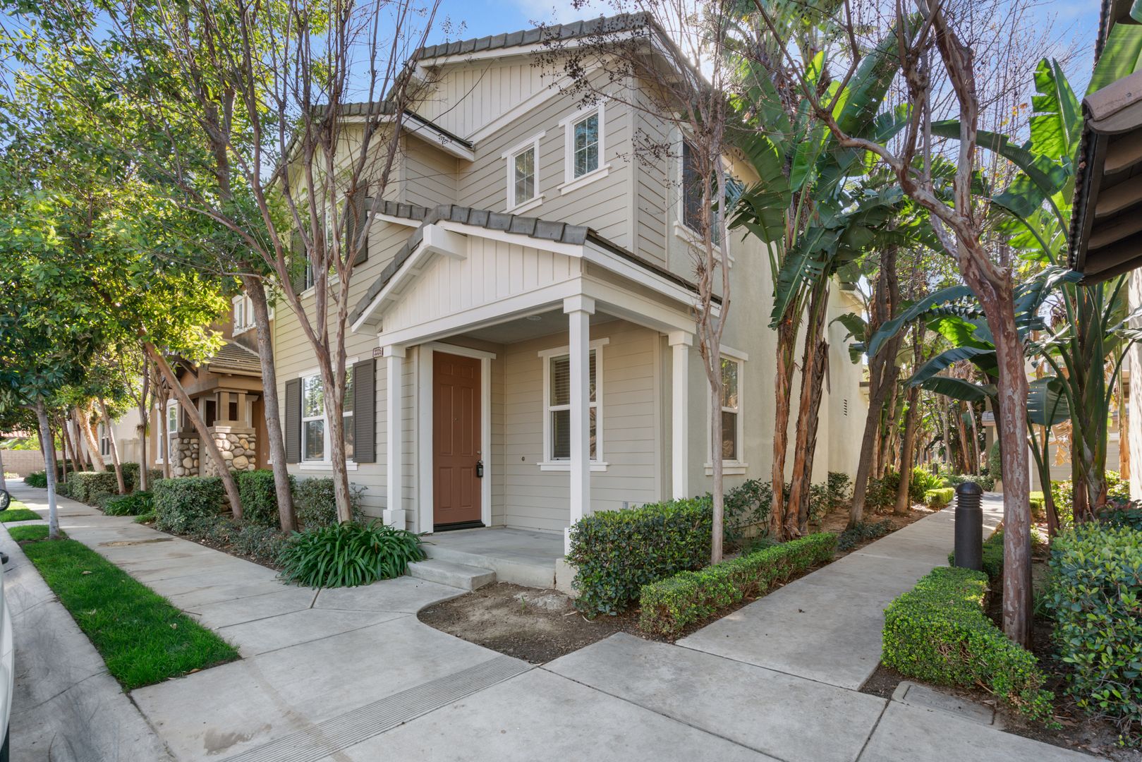 Riverside House: 3335 Hatten Ln