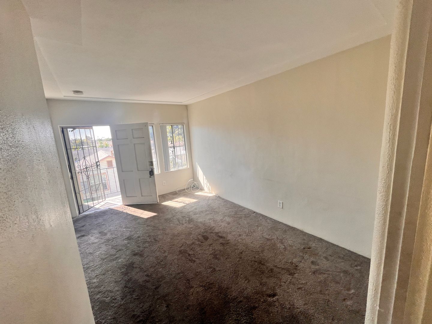 San Diego Apartment: 5011-5015 Auburn Dr.