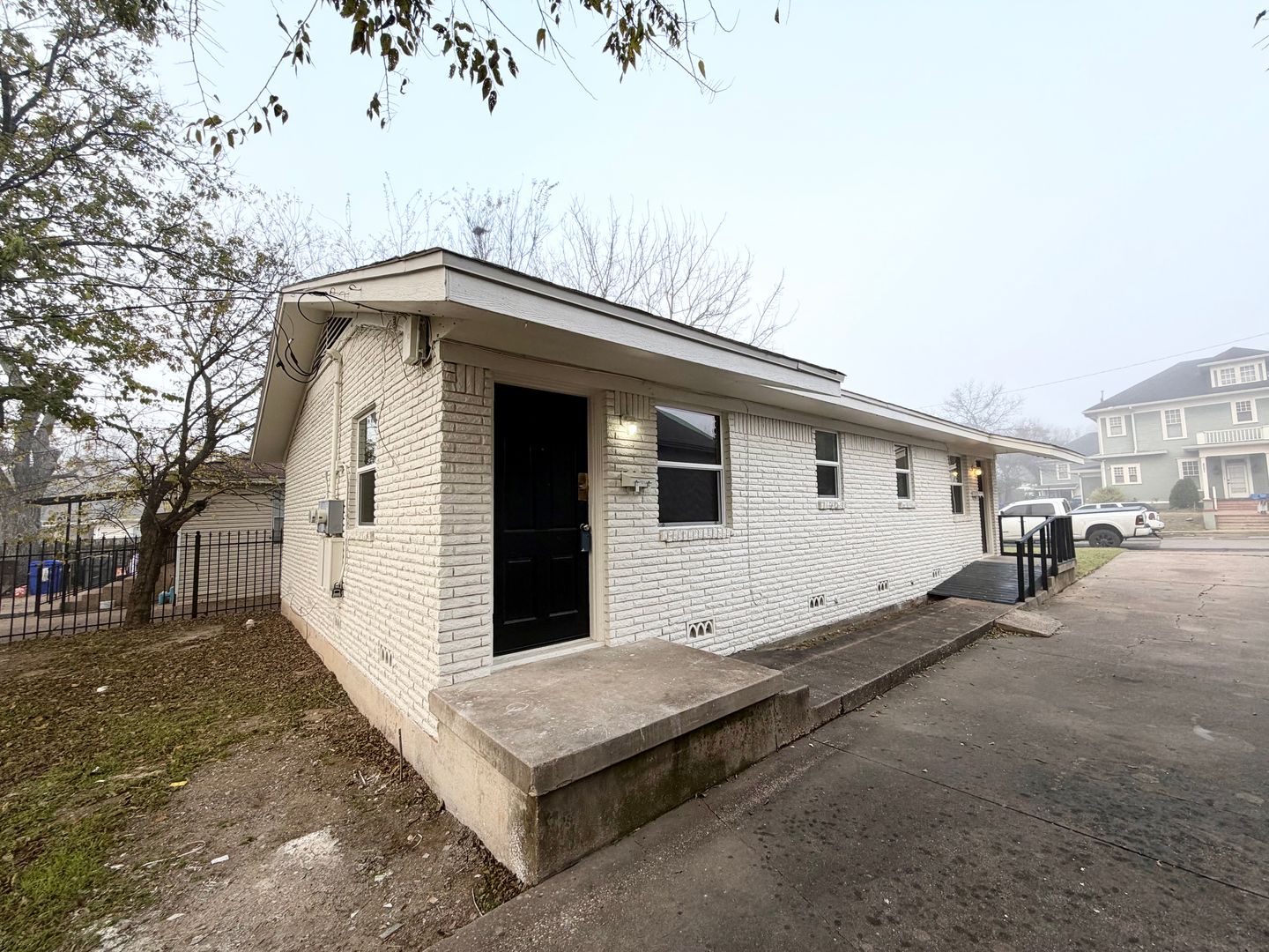 Waco House: 2006 B Gorman Ave