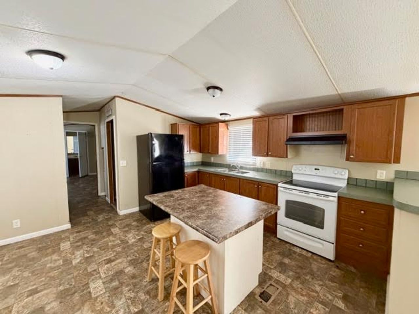 China Spring House: 136 Burkhart Lane