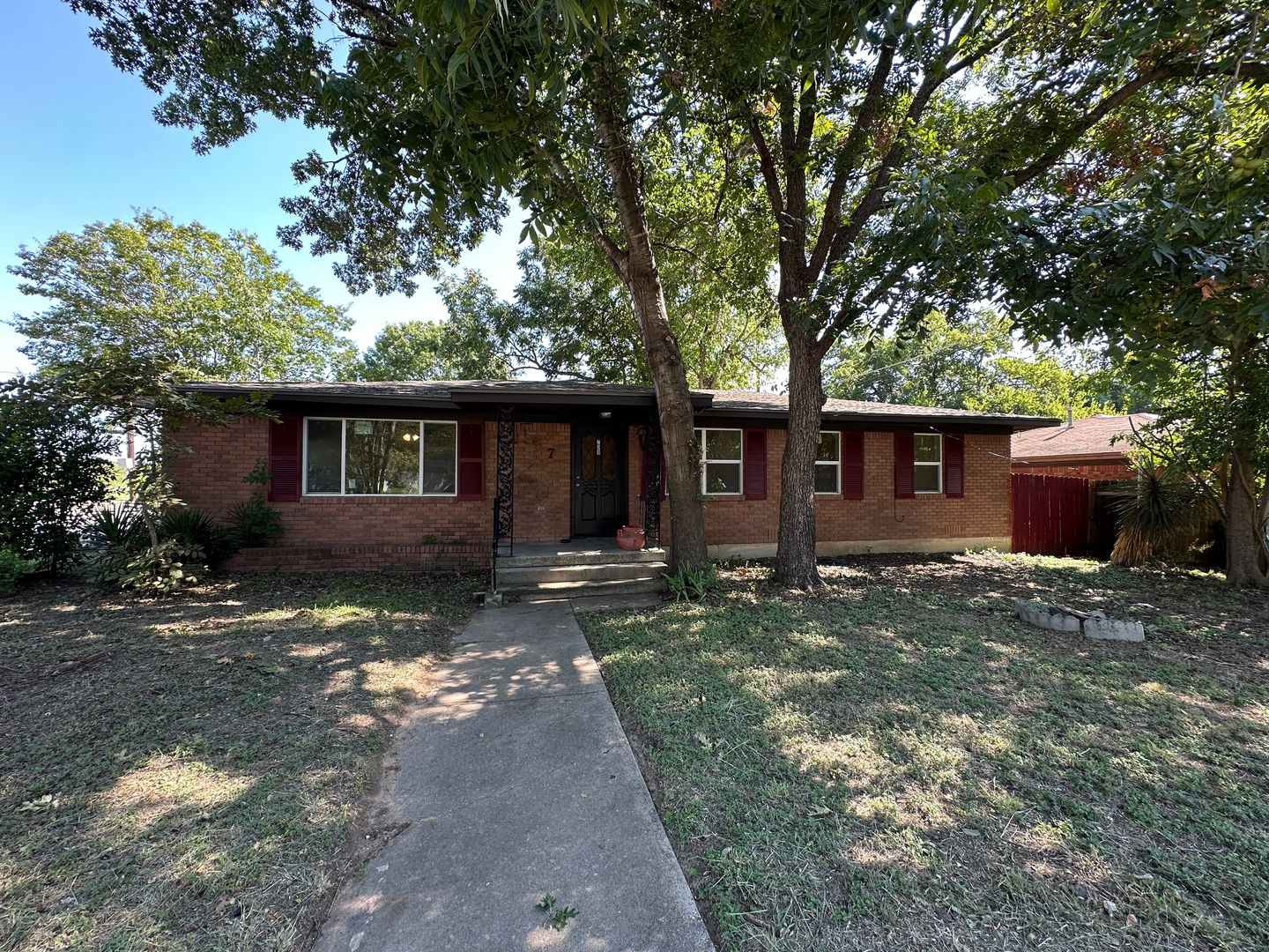 Waco House: 700 Bradford St.