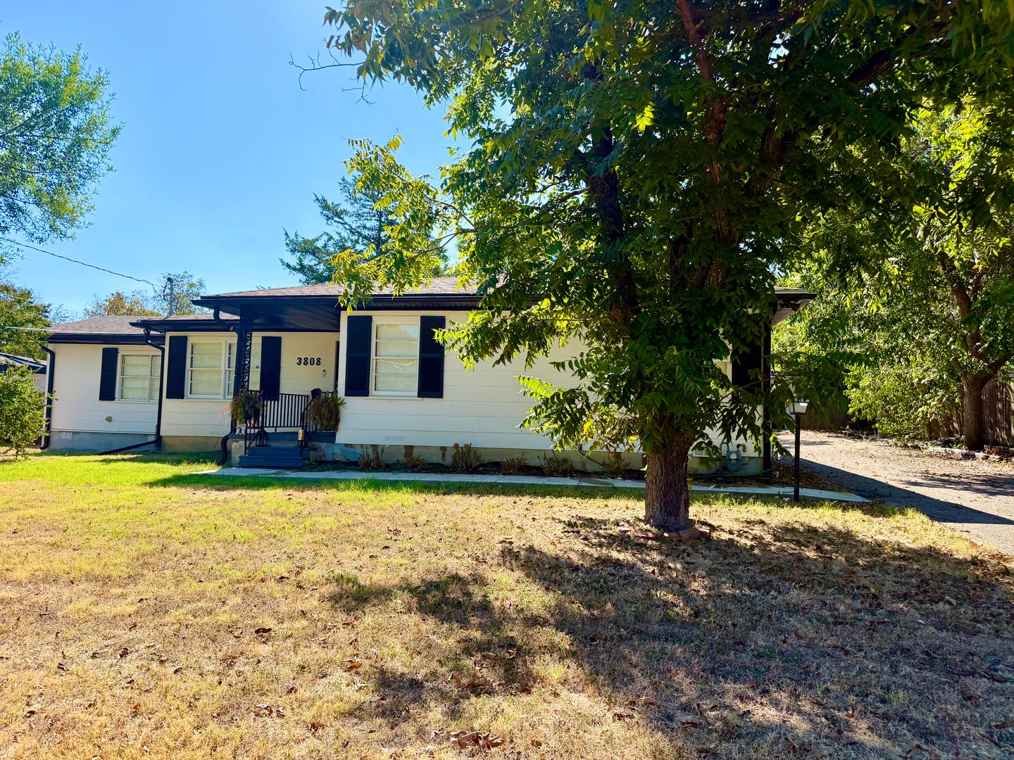 Waco House: 3808 Beverly Dr