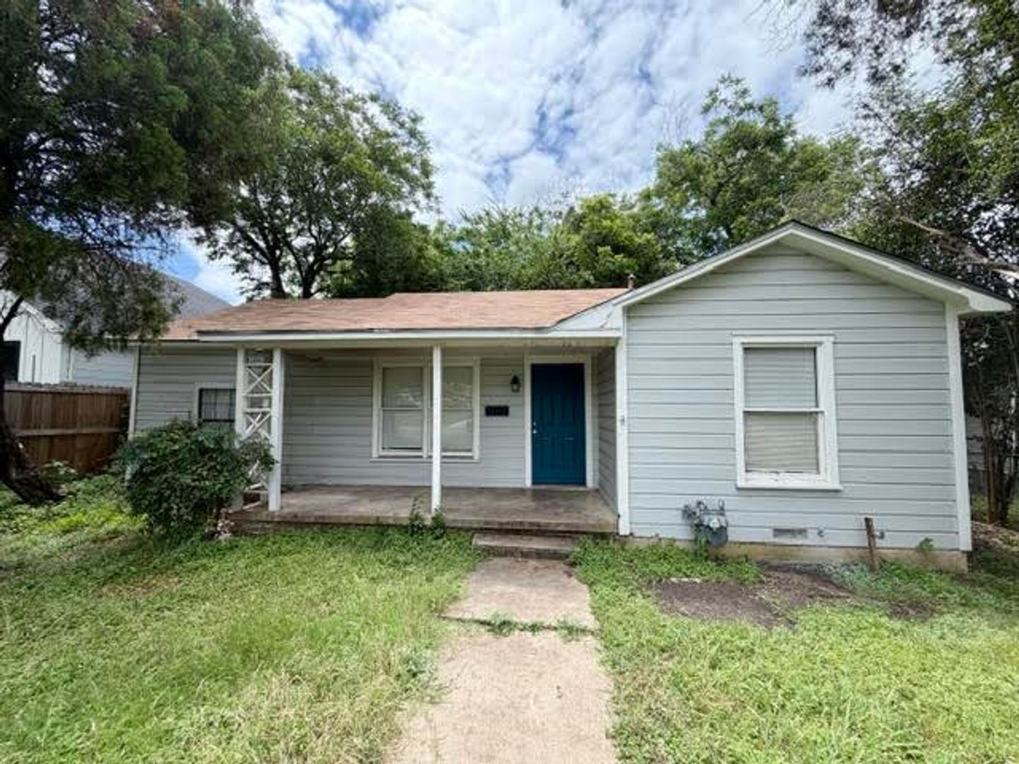 Waco House: 3022 Edmond Ave
