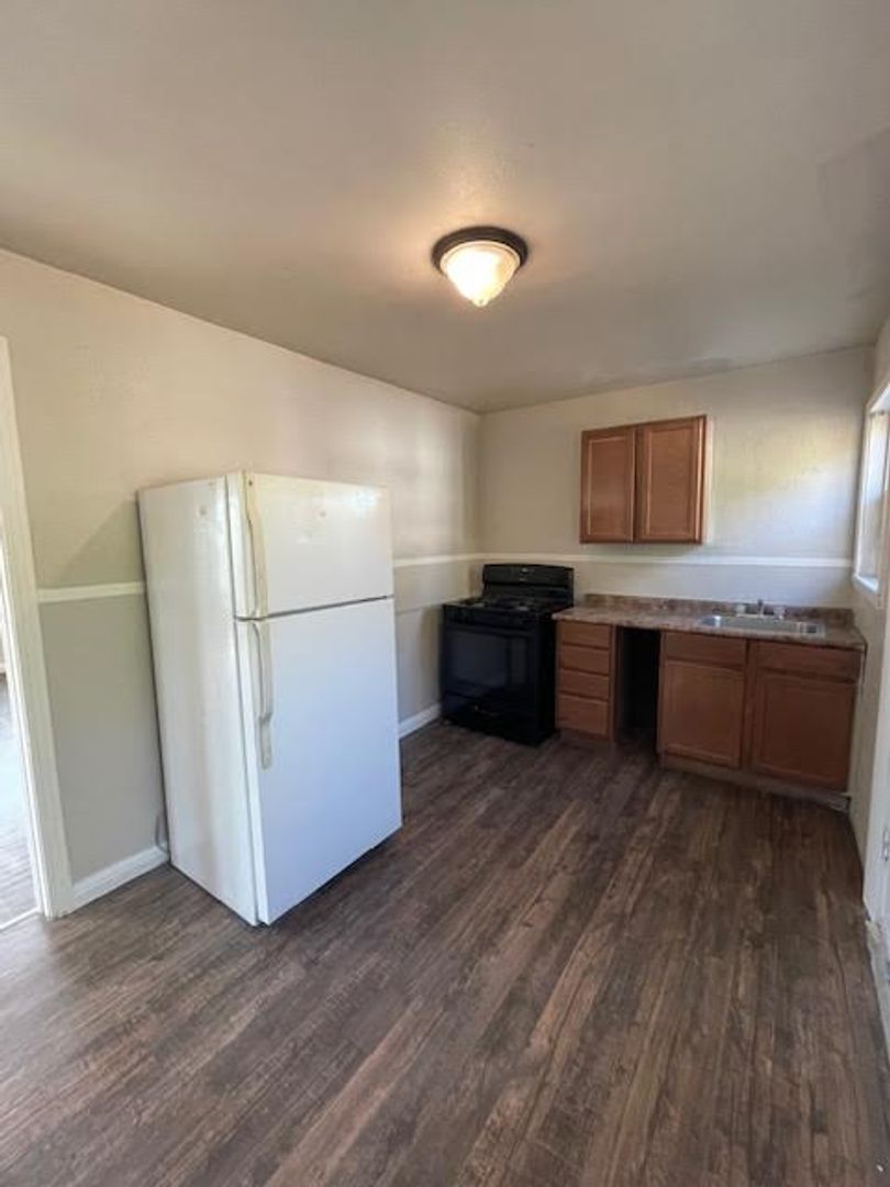 Waco House: 1505 N. 25th St. Unit 4