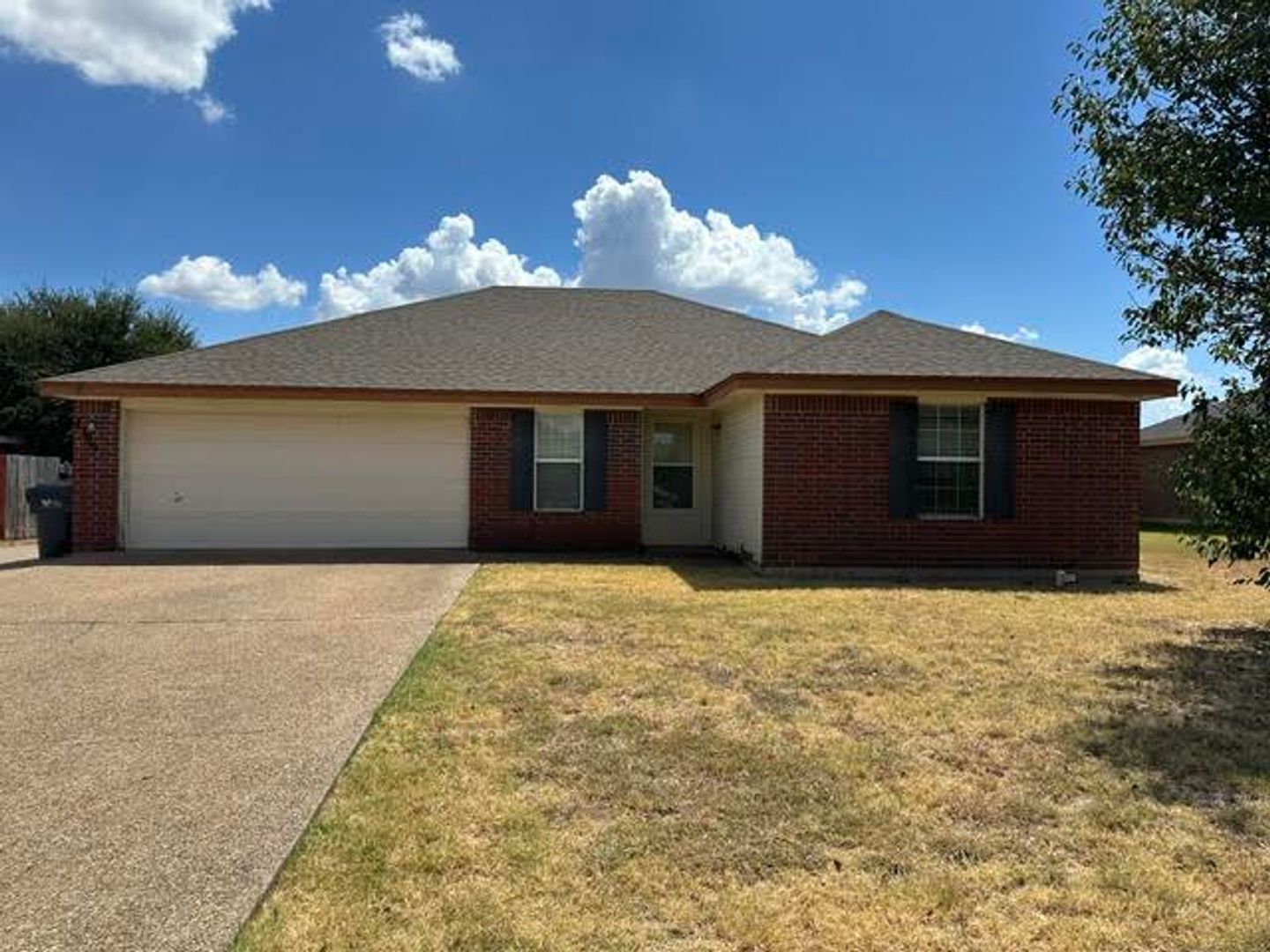 Waco House: 4300 Larry Don Lane
