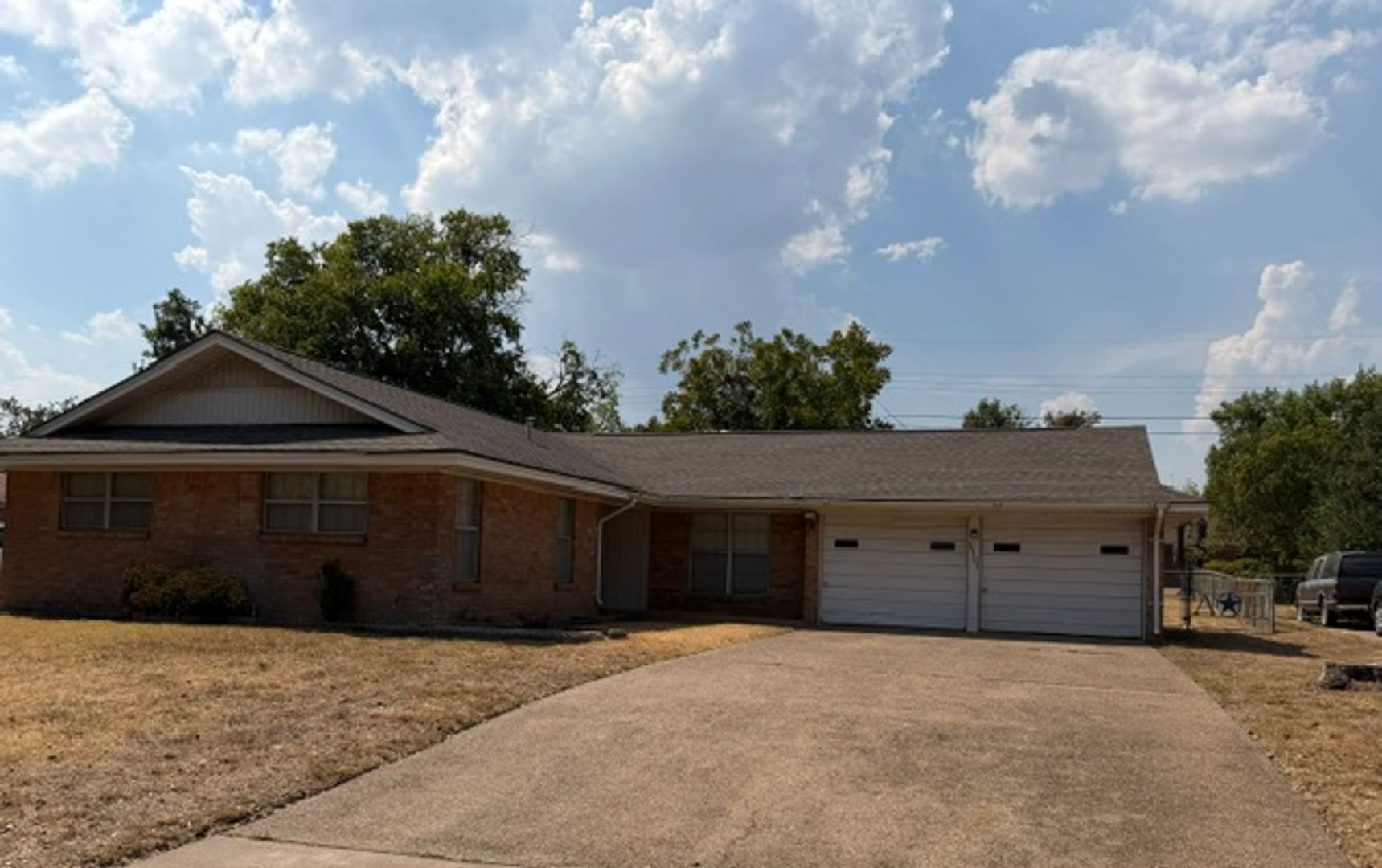 Waco House: 5101 Lakemoor Dr