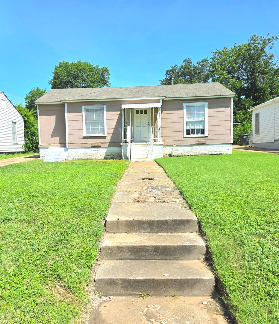 Waco House: 2621 Windsor Ave