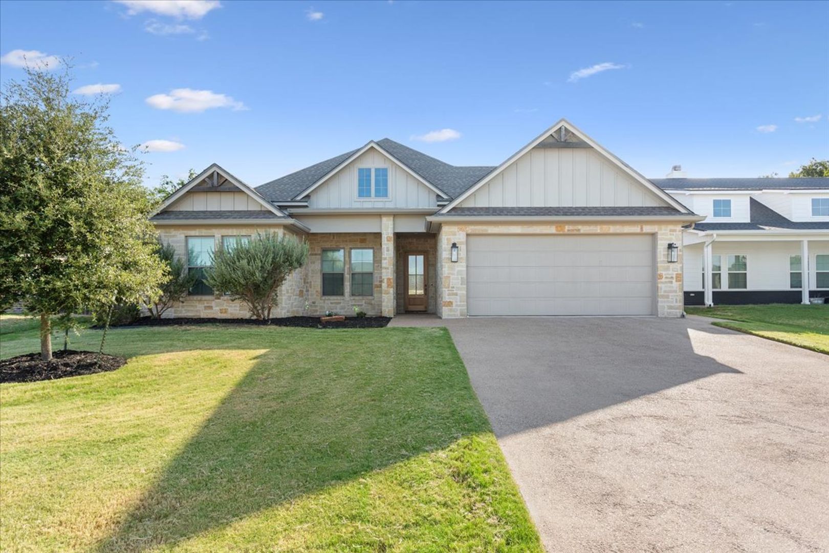 Waco House: 10357 Fallen Leaf Dr