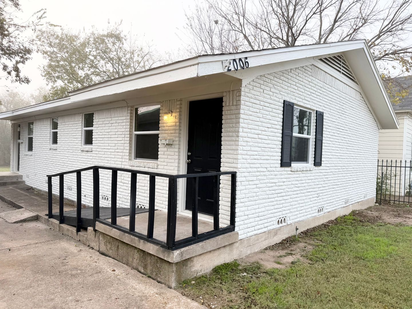 Waco House: 2006 A Gorman Ave