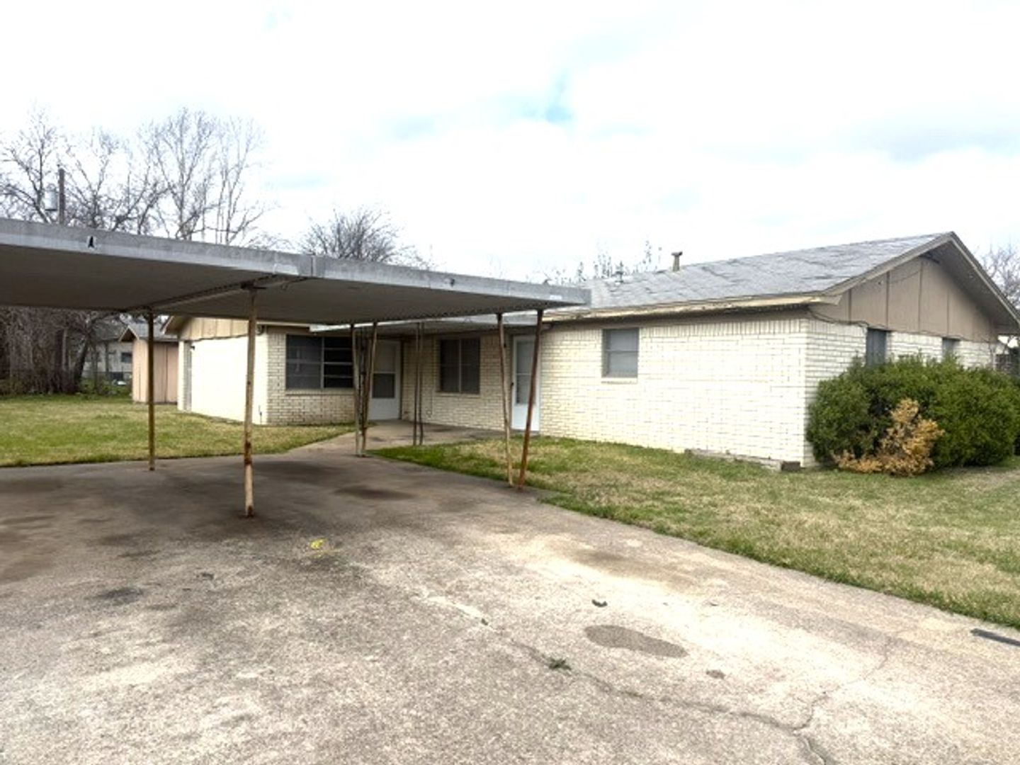 Waco House: 106 Faye St