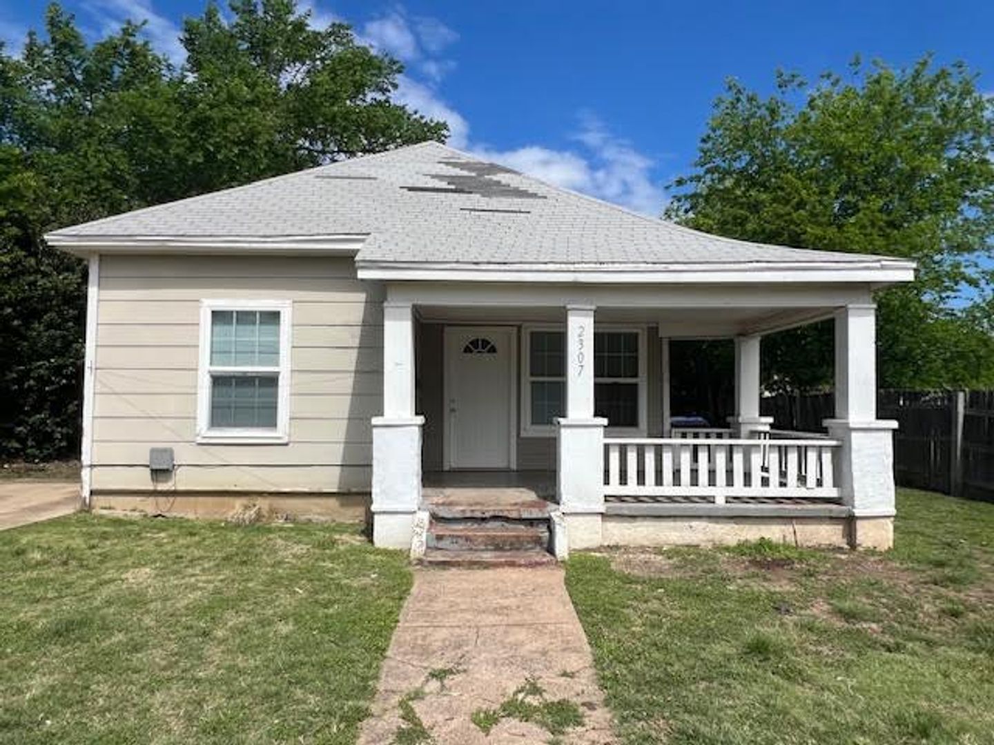 Waco Apartment: 2307 Reuter Ave