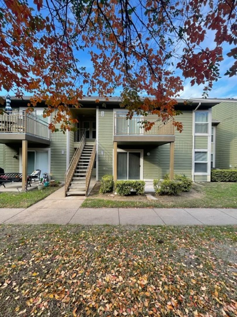 Waco Condo: 1500 Lake Shore Dr.