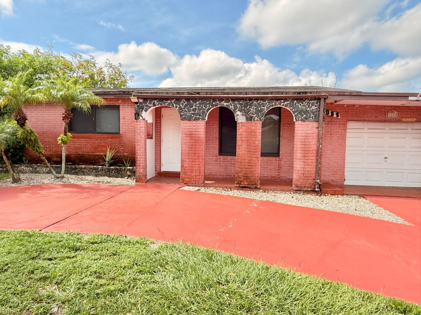 DANIA Apartment: 4088 SW 51 ST