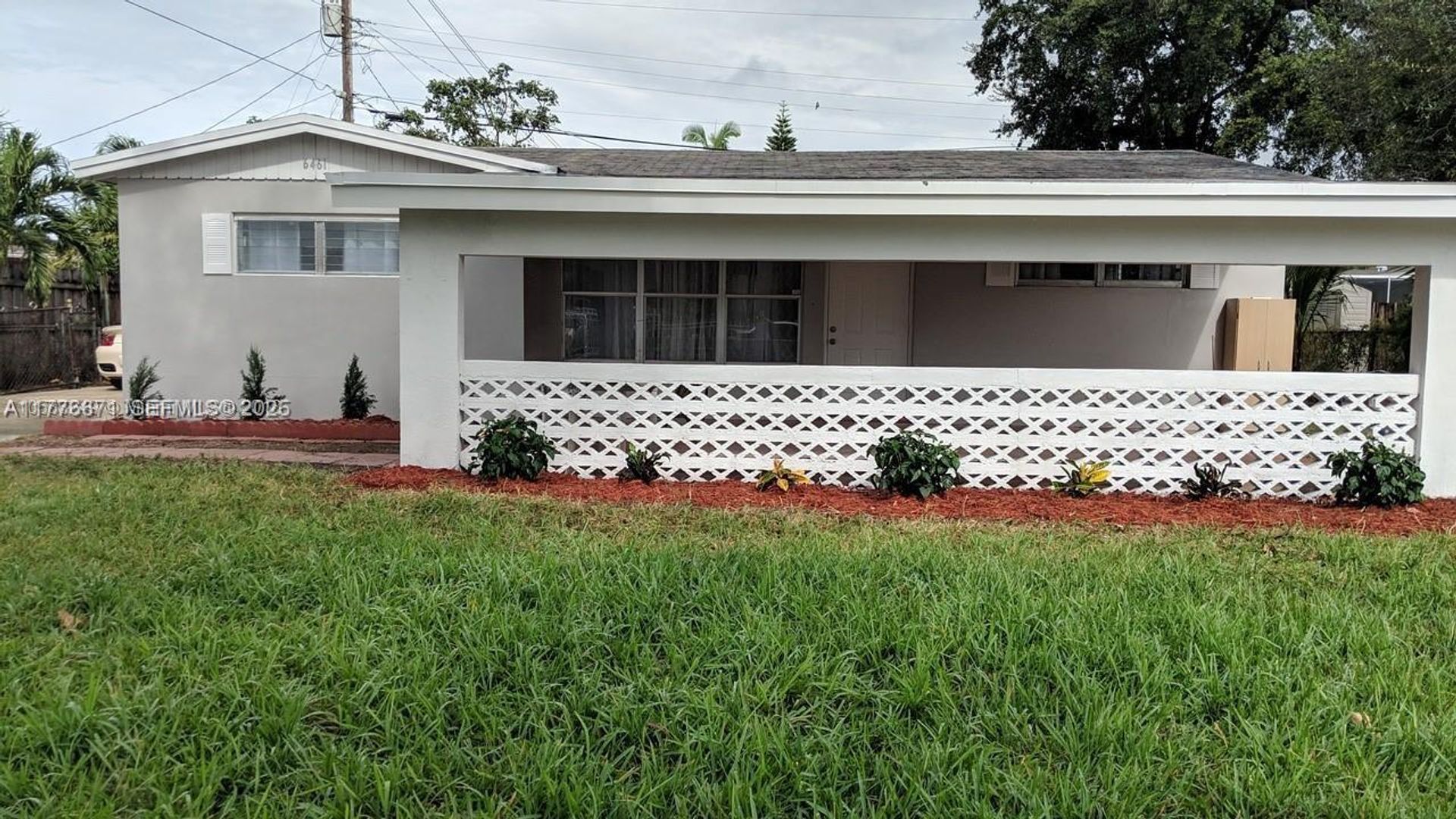 Hollywood House: 6461 Evans Street