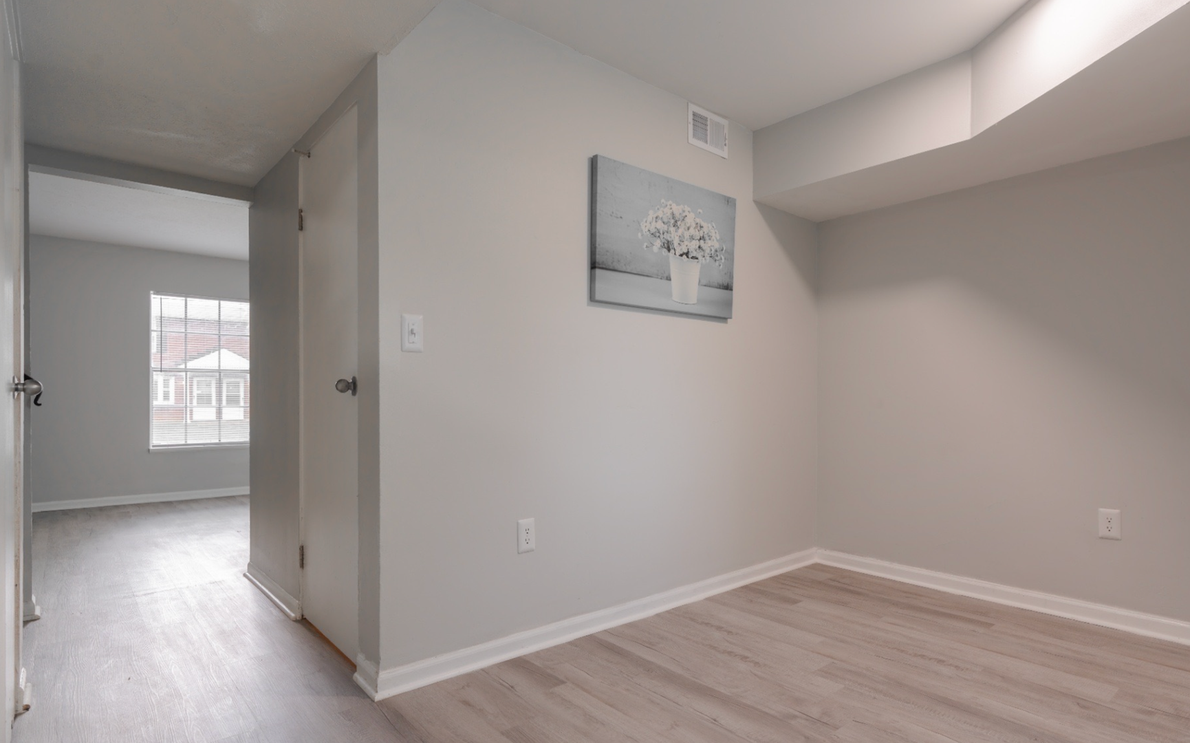 Louisville Apartment: 3524 Georgetown Circle