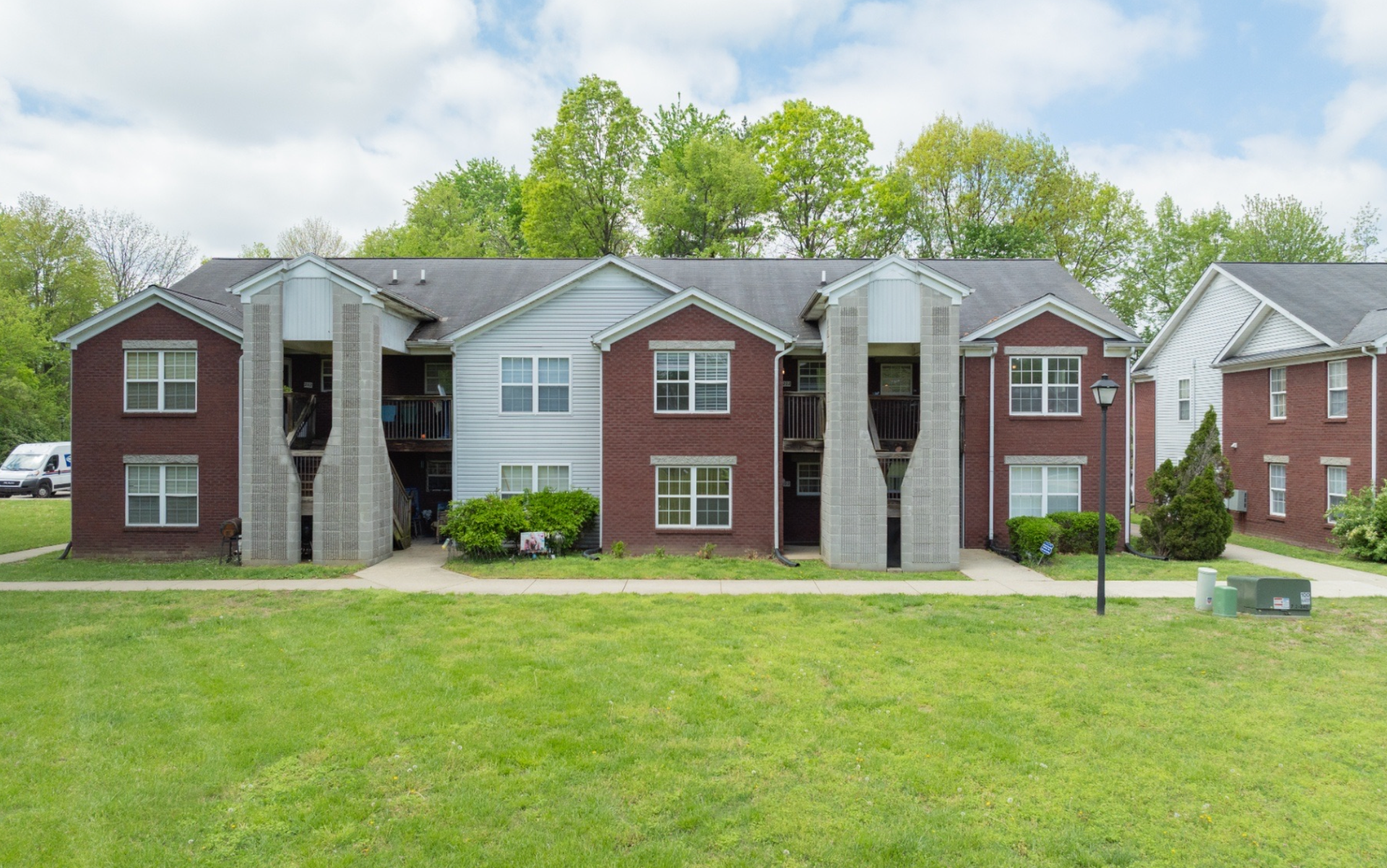 Louisville Apartment: 3700 Georgetown Pl