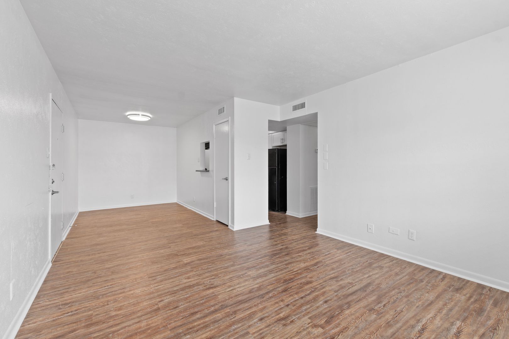 Denton Apartment: 1700 E. Village Dr.