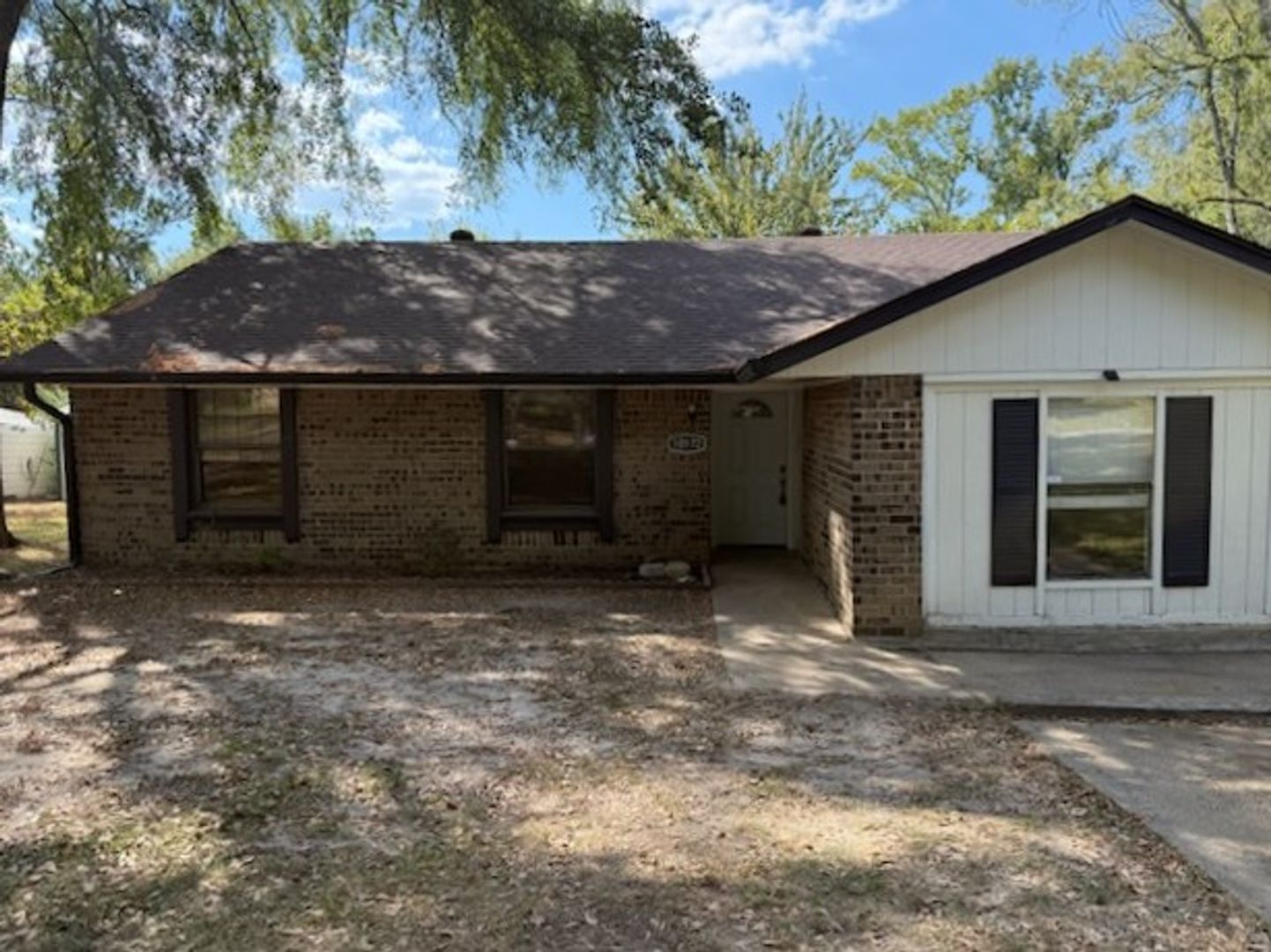 Tyler House: 10172 Hillside Dr.